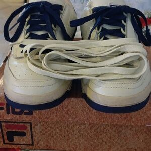 Men Fila tennis shoes